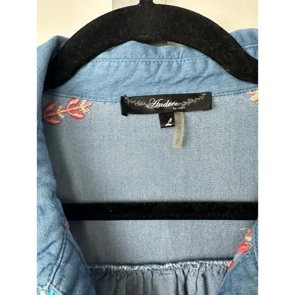 Andree By Unit Embroidered Floral Bttn Shirt Blouse L Boho Western Chambray B14 - Picture 3 of 8